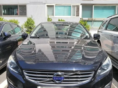 용인시 수지구(상현동) 2015년식 볼보 S60 D2 델코 AGM80 출장배터리교체 가격 및 비용 안내｜배터리 단자 상태 확인